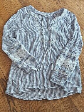 Pale Sky Striped Blue & White Embroidered Peasant Top Size Medium